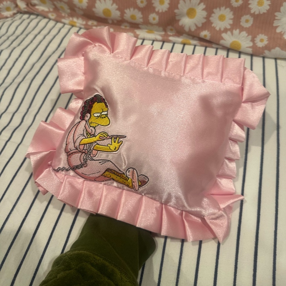 2016 Skinny Dip, Moe Pillow make up bag - Picture 14 of 17